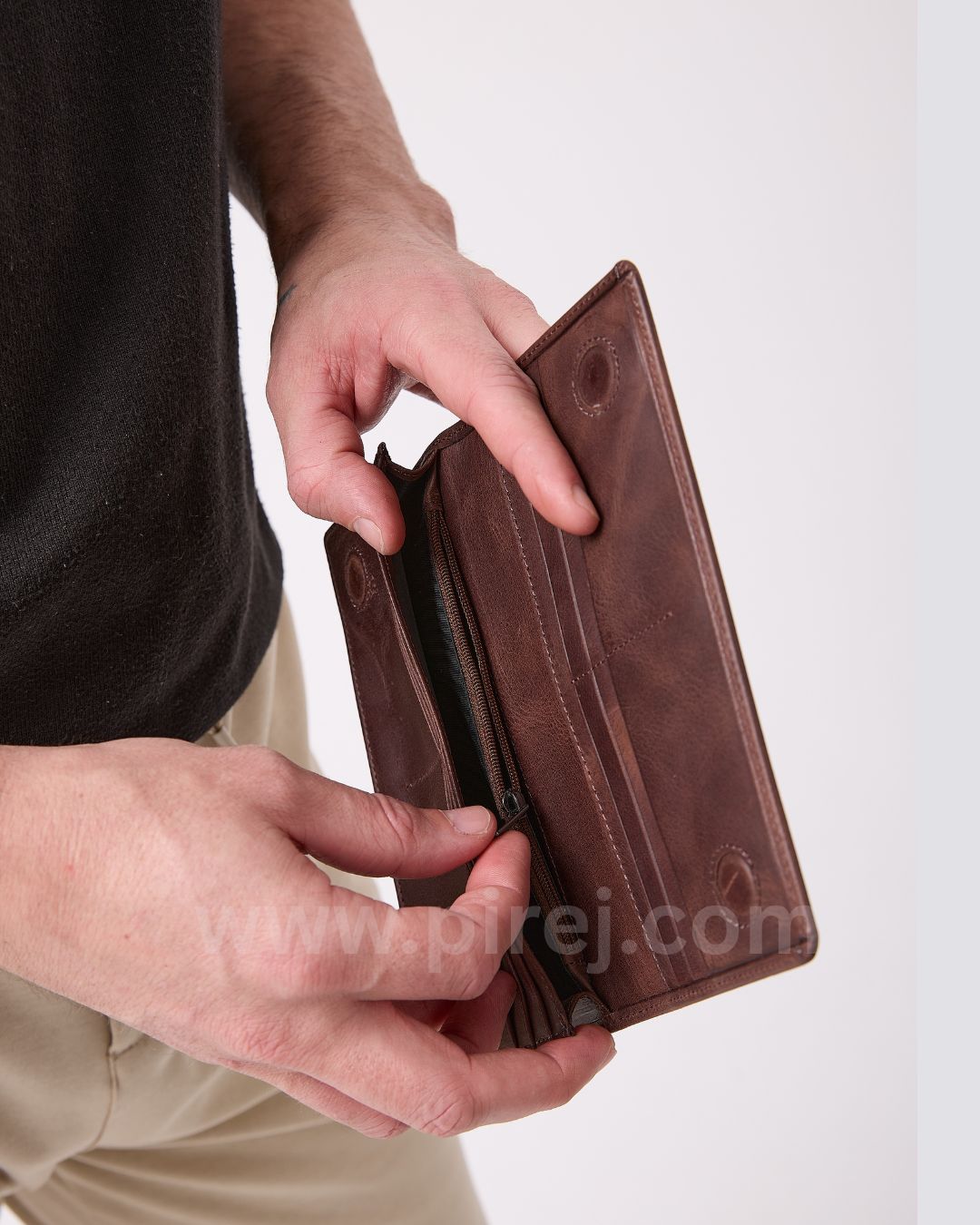 uw01 — leather wallet with phone compartment & handle (brown) uw01 — leather wallet with phone compartment & handle (brown)