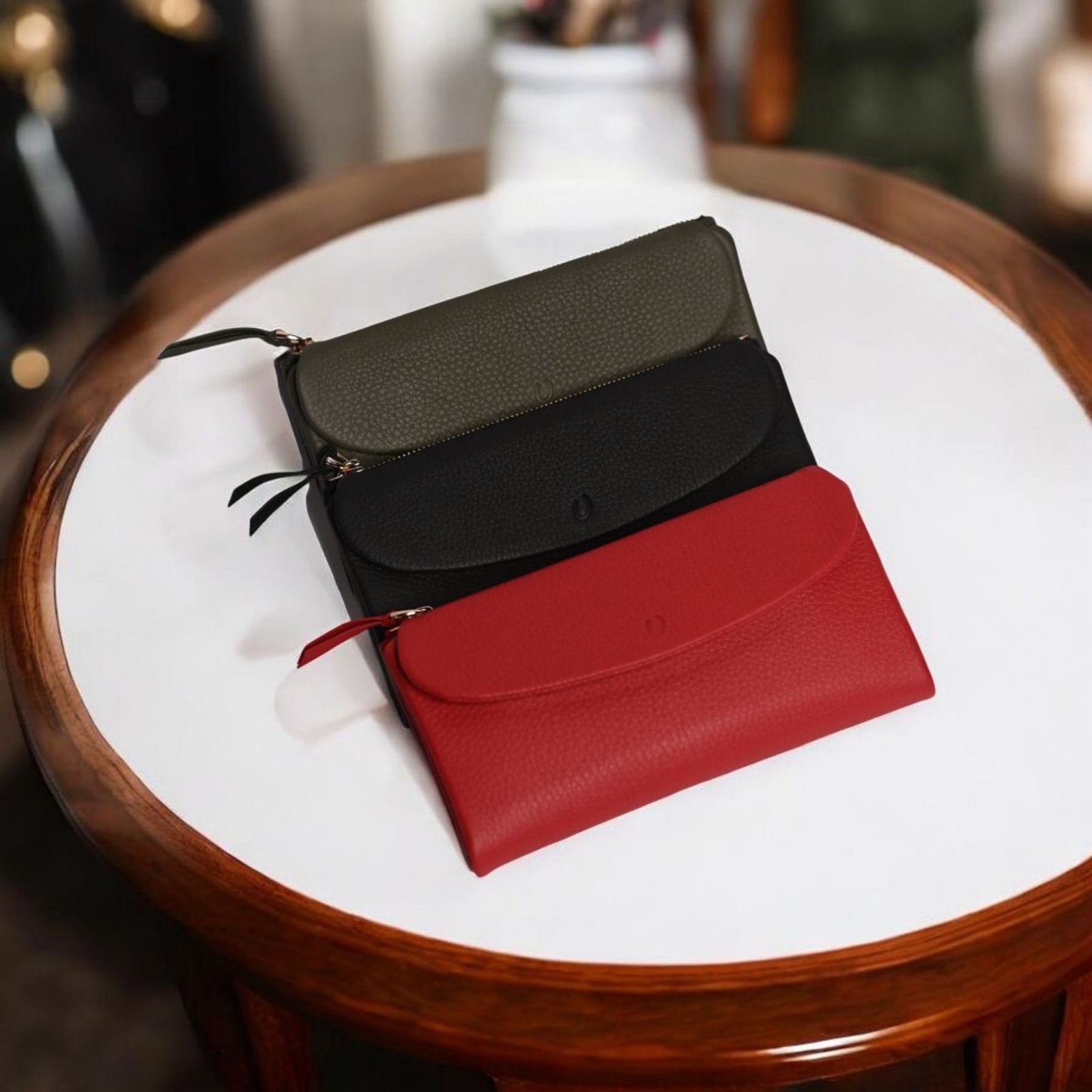 wc01 — women’s leather clutch (black) wc01 — women’s leather clutch (black)