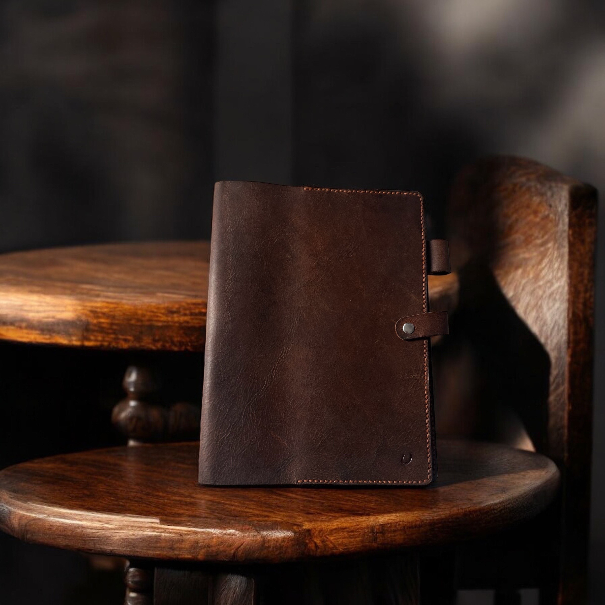 st01 — genuine leather diary (brown, button closure) st01 — genuine leather diary (brown, button closure)