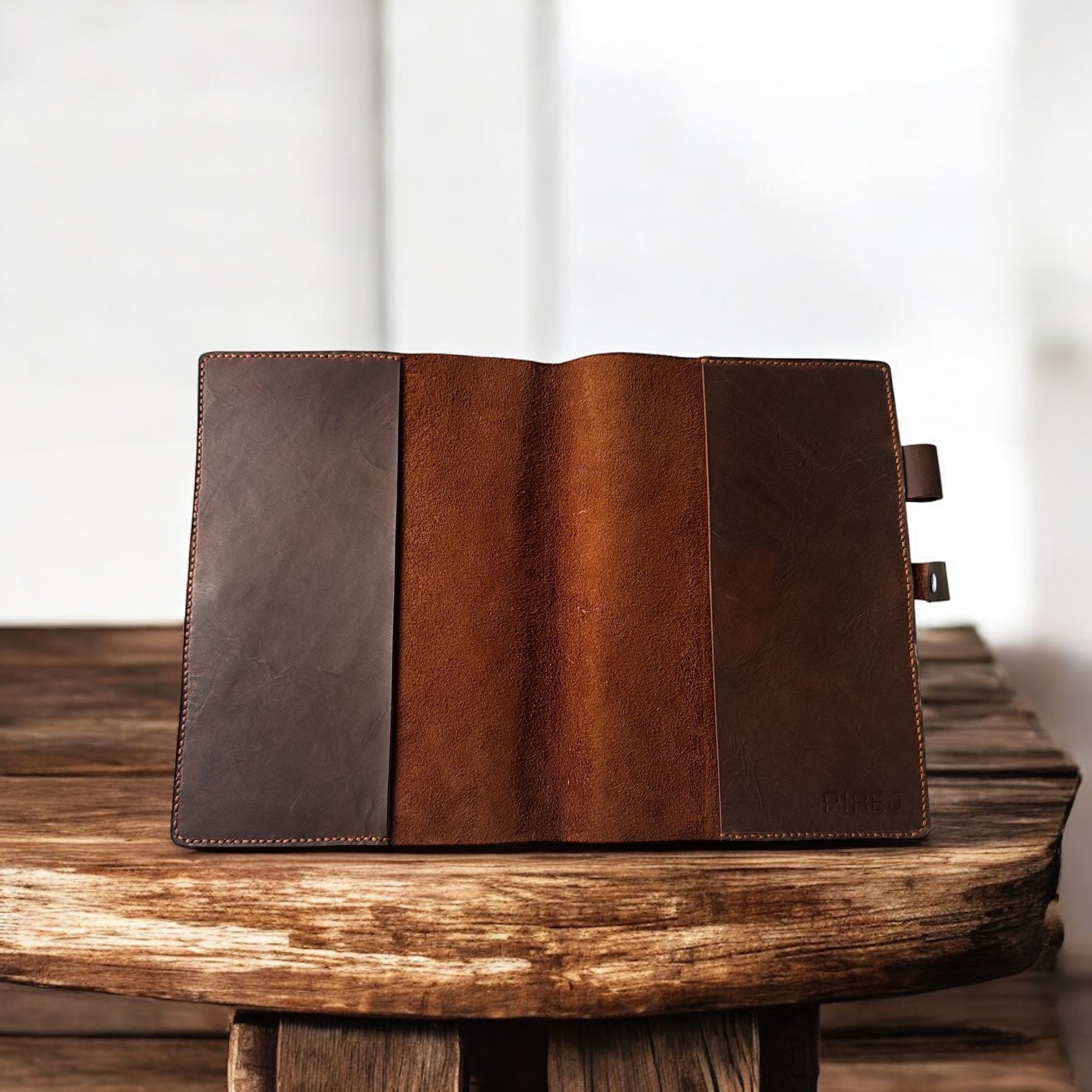 st01 — genuine leather diary (brown, button closure) st01 — genuine leather diary (brown, button closure)